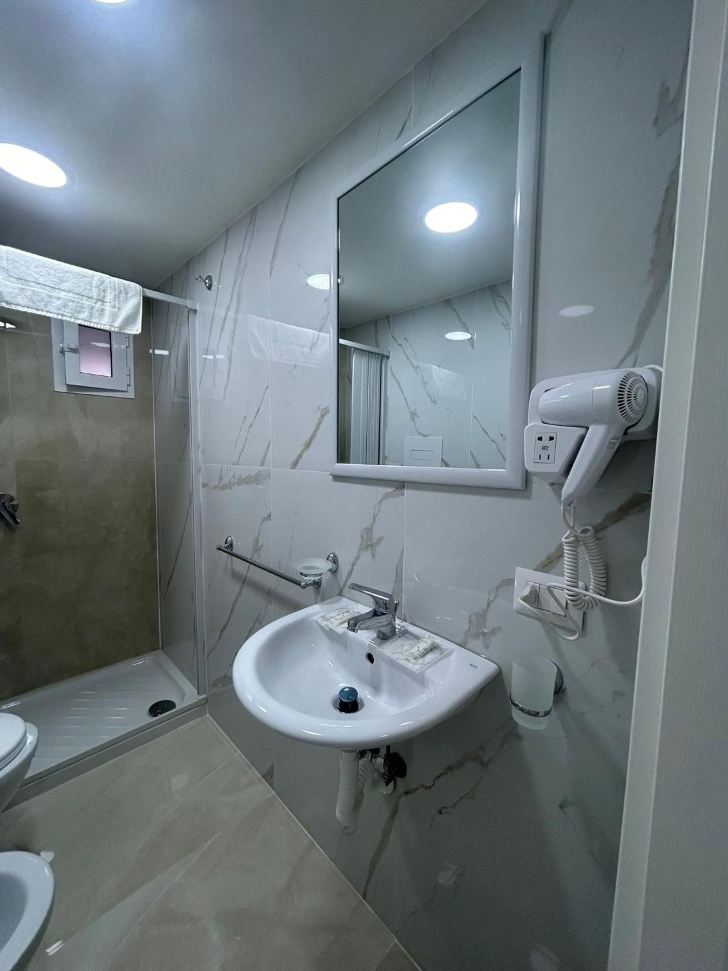 Luxury Rooms Carbonara 95 Nápoly Kültér fotó